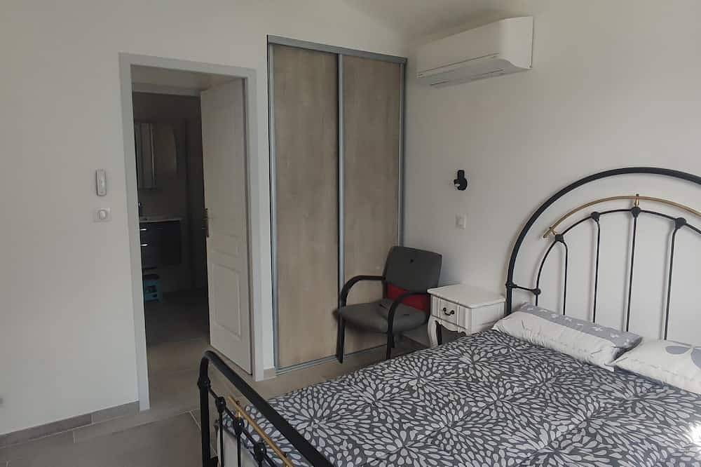 Appartement entier, Gite 50m2 4 personnes au coeur du village in Sussargues, Côte méditerranéenne (France)