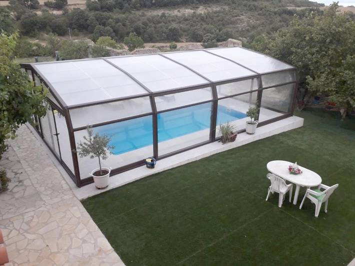 Casa de vacaciones para 10 personas, con Jacuzzi además de Terraza y Jardín en Álava
