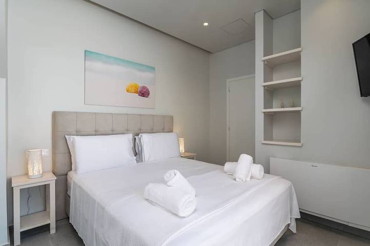 Villa pour 6 personnes, avec balcon ainsi que jardin et piscine dans Milos - 3