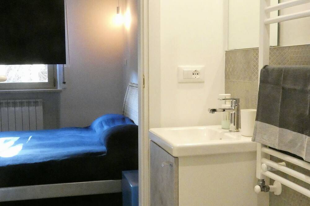Comfortable two-room apartments with garden in Pescara, Pescara Province