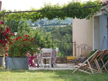 Gîte pour 5 personnes, avec terrasse et jardin dans les Alpes-de-Haute-Provence