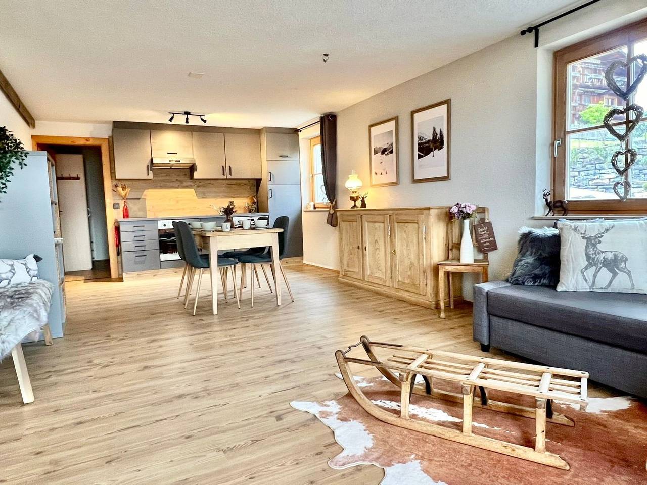 Geheel appartement, Chalet Alpenblick in Sigriswil, Meer van Thun