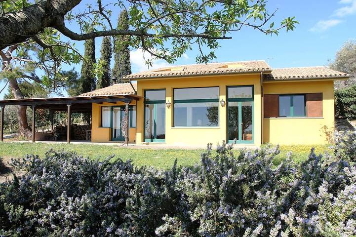 Villa für 9 Personen, mit Terrasse und Garten, mit Haustier