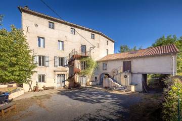 Maison d’hôte pour 3 personnes, avec jardin et vue à Saint-Georges-de-Luzençon