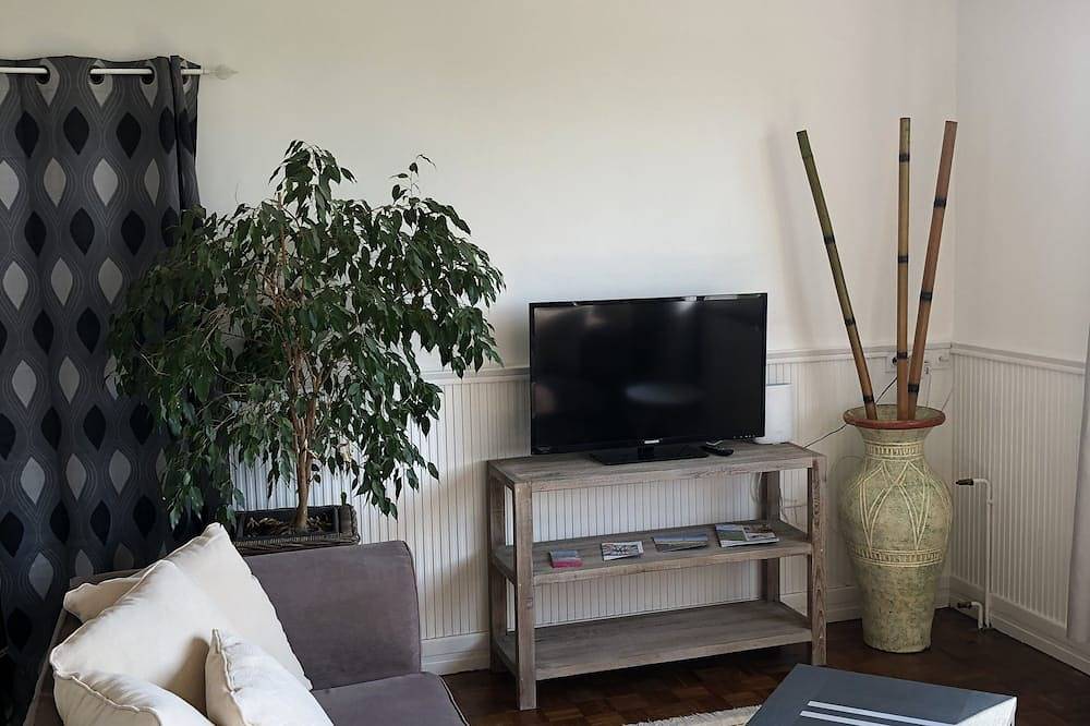 Appartement entier, Location loft vue baie du kernic in Plouescat, Côte des Légendes