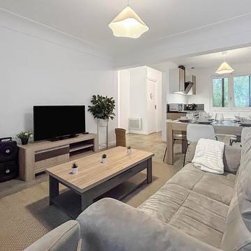 Gîte pour 6 personnes, avec jardin et vue à Saint-Bonnet-de-Mure