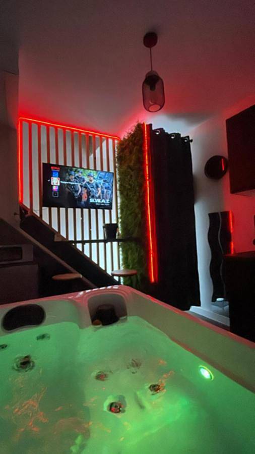 Gîte pour 2 personnes, avec jacuzzi à Chauny - 2