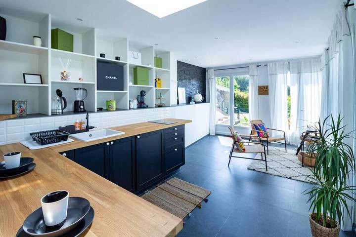 Location de vacances pour 11 personnes, avec jardin ainsi que piscine et jacuzzi à La Trinité - 3