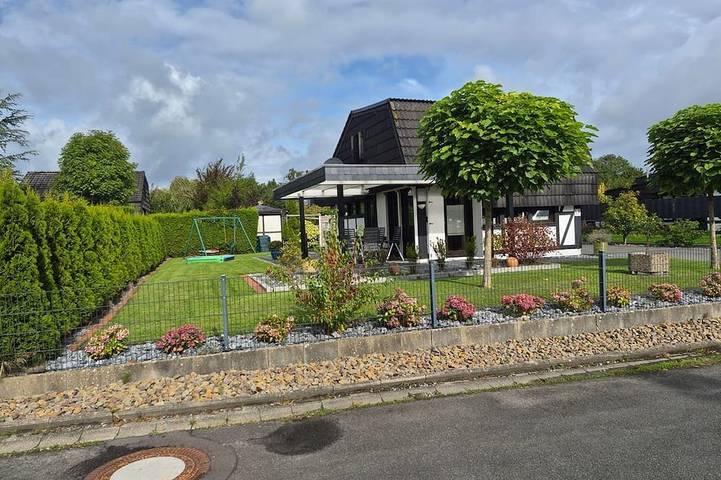 Bauernhof für 5 Personen, mit Terrasse in Burhave
