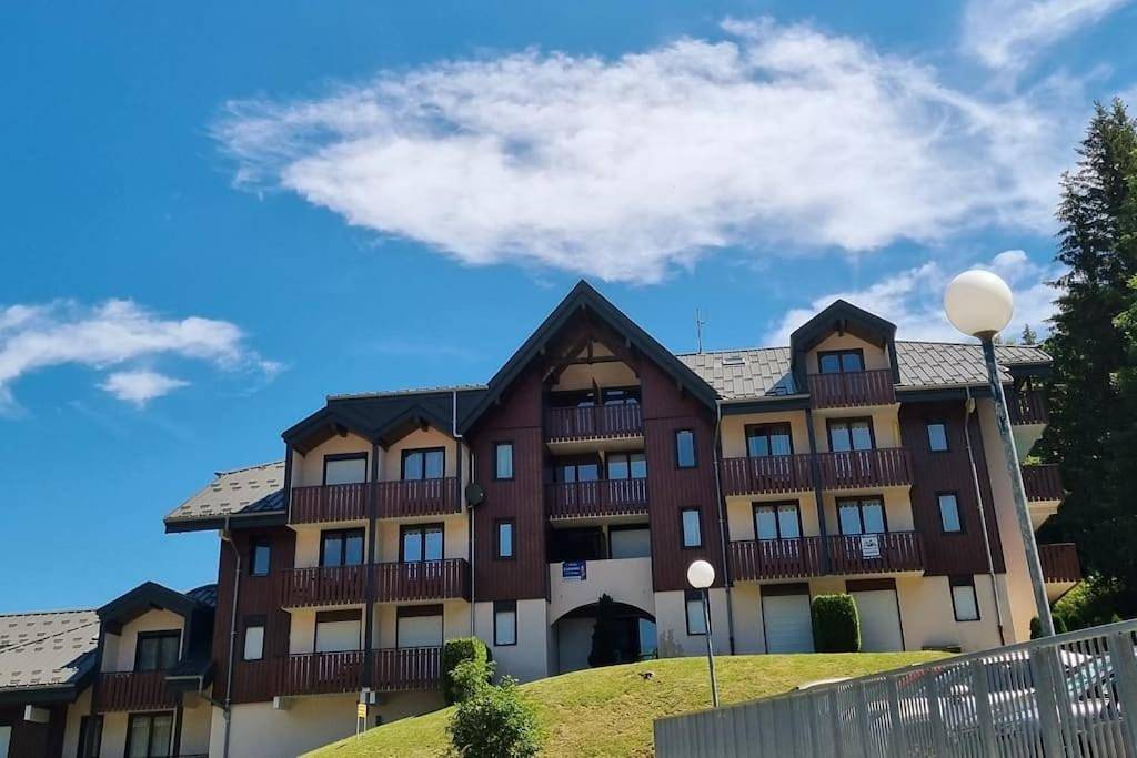 Appartement entier, Le Montagnard in Mijoux, Parc naturel régional du Haut-Jura