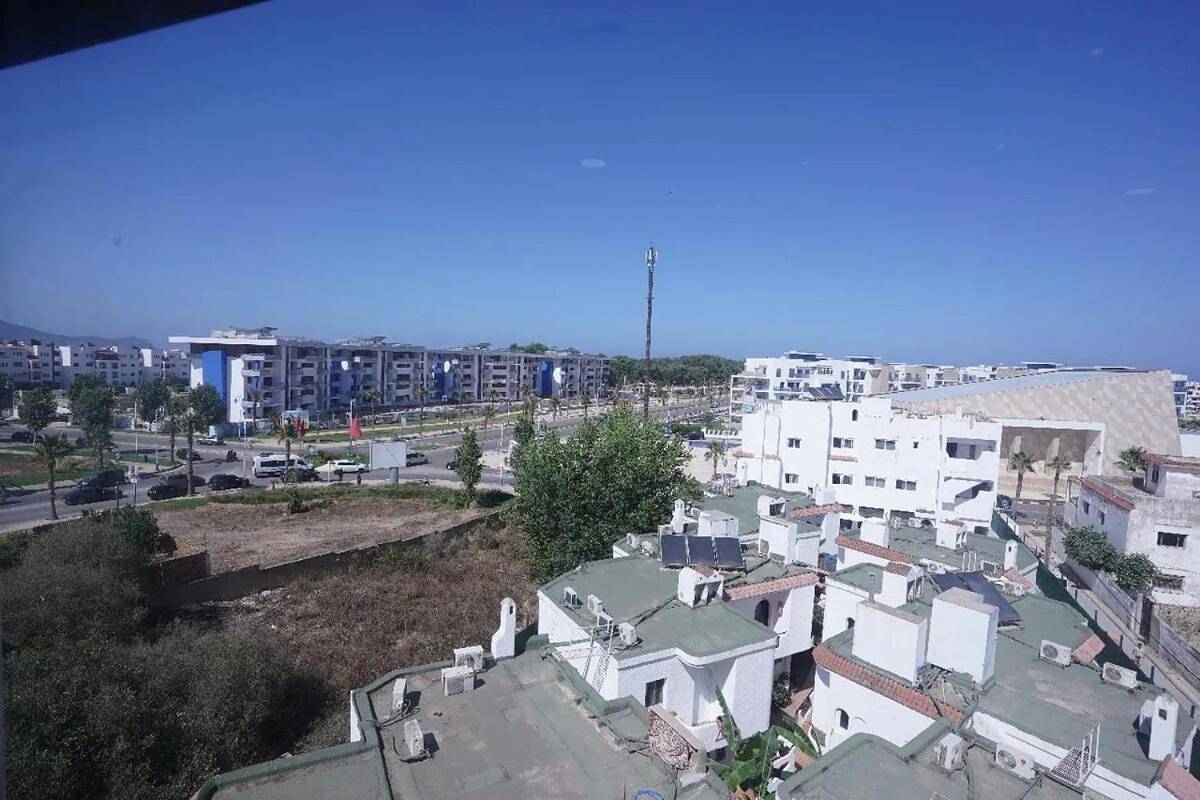 Ganze Wohnung, Geräumiges Apartment mit 3 Schlafzimmern in Martil Beach in Martīl, Region Tanger-Tétouan