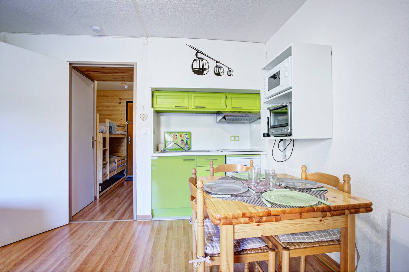 Appartement entier, Le Petit Montagnard - Station accessible à pied in Les Angles, Parc naturel régional des Pyrénées catalanes