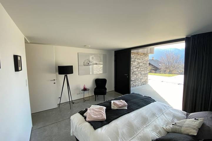 Contemporary architect-designed house in the mountains - pool/sauna - luxury and calm in Guillestre, Briançon und Umgebung
