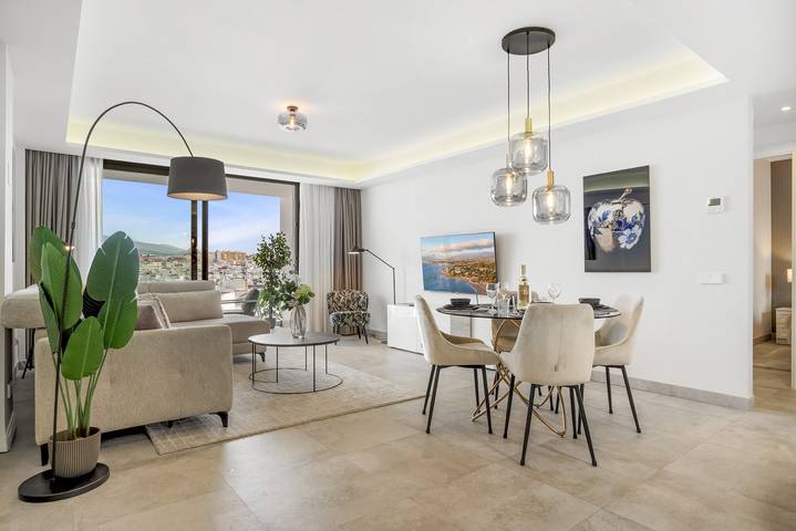 Ganze Wohnung, Infinity Beach & City in Estepona Old Town, Estepona