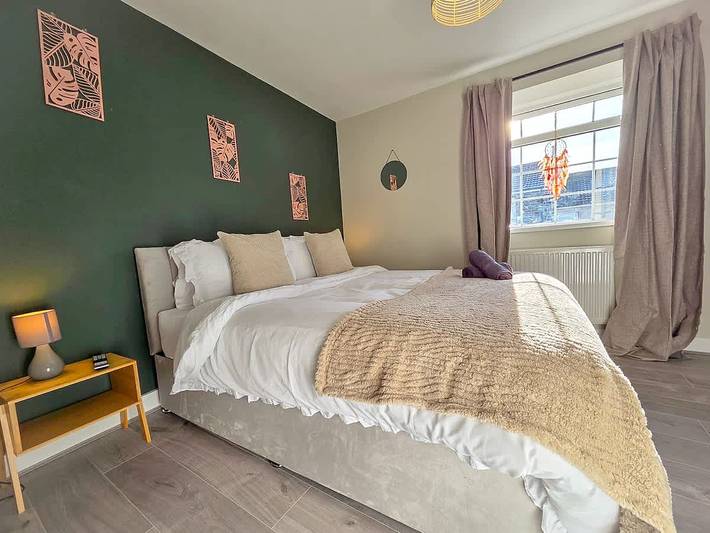 Location de vacances pour 5 personnes, avec jardin à Merthyr Tydfil