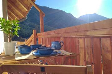 Gîte pour 6 personnes, avec vue et piscine ainsi que sauna et balcon à Val-des-Prés