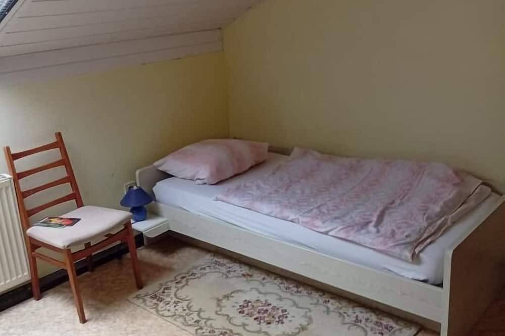 Ganze Wohnung, Gemütliche Ferienwohnung (75qm) am Lande in Furth im Wald, Ostbayern