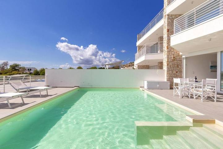 Villa pour 8 personnes, avec piscine ainsi que balcon et vue dans Santa Maria di Leuca - 2