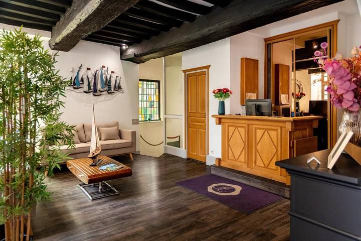 Hôtel pour 3 personnes dans La Demeure de Corsaire - 4