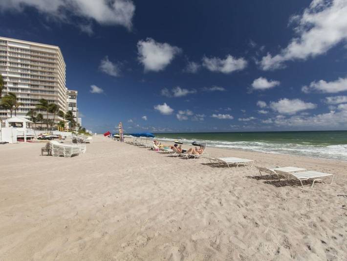 Apartamento entero, 615 Ocean Drive in Fort Lauderdale, Broward County