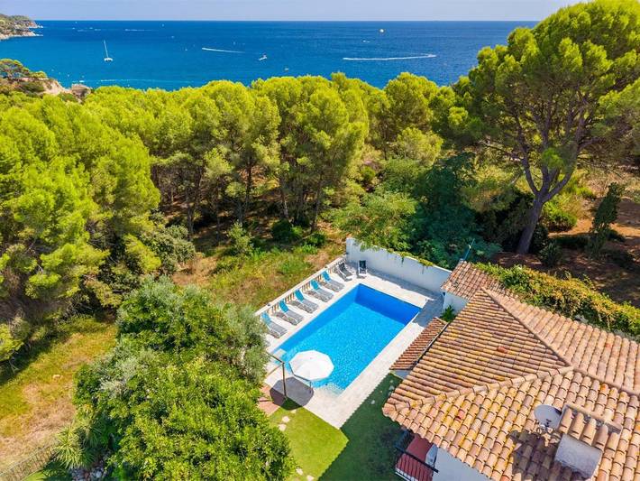 B&B für 4 Personen, mit Balkon und Terrasse sowie Garten und Pool an der Costa Brava