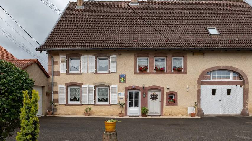 Ferienhaus für 9 Personen, mit Haustier in Niderviller
