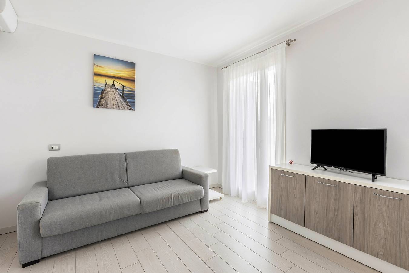 Ganze Wohnung, Ferienwohnung 'Locanda Corte Montioni' mit Bergblick, Wlan und Klimaanlage in Lazise, Gardasee-Berge