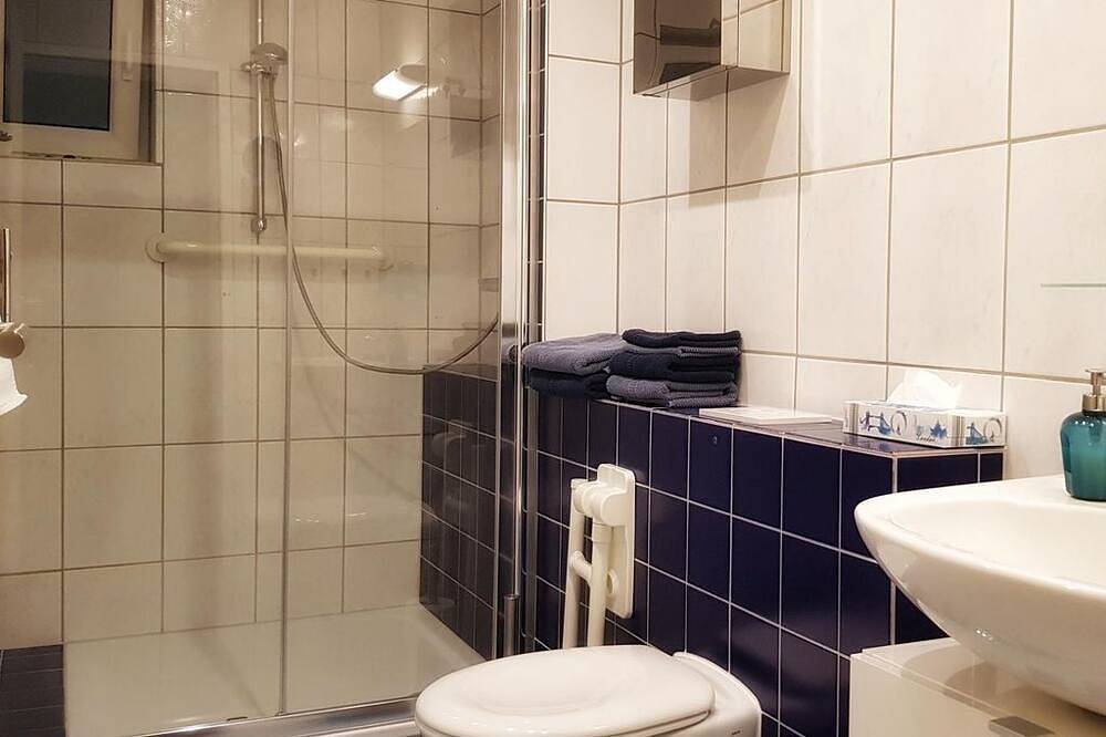 Ganze Wohnung, Ferienwohnung am Atelier Horn - Appartement/Fewo, Dusche und Bad, Wc, 1 in Overath, Rheinisch-Bergischer Kreis