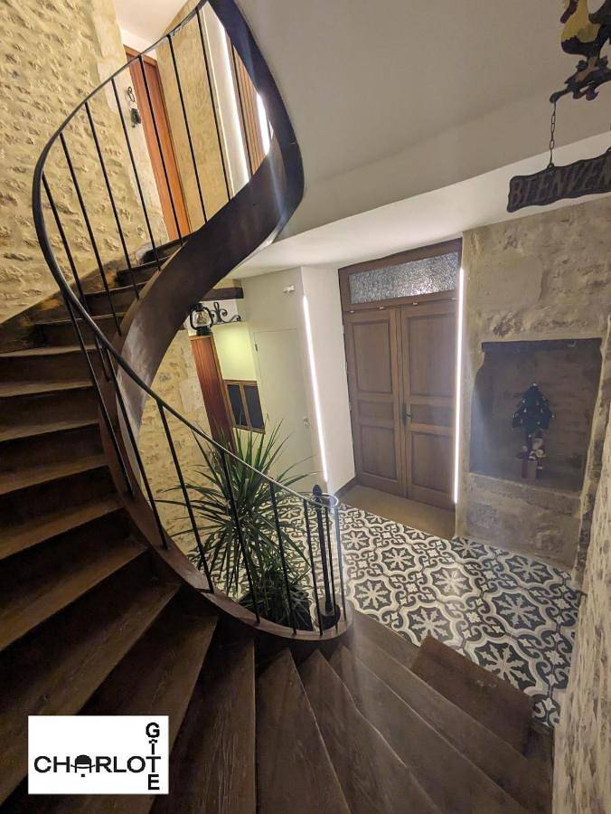 Gîte pour 4 personnes, avec vue ainsi que piscine et jardin à Migné-Auxances - 2