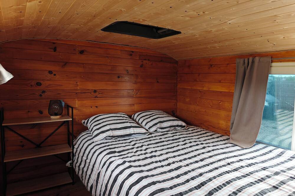Magnificent converted bus in Milhaud, Nimes und Umgebung