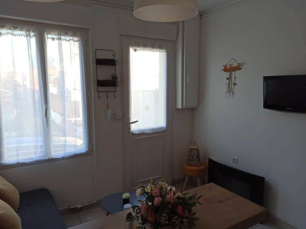 Appartement entier, 11*Cosy Studio Flomane* proche plage - parking gratuit in Ault, Région d'Abbeville