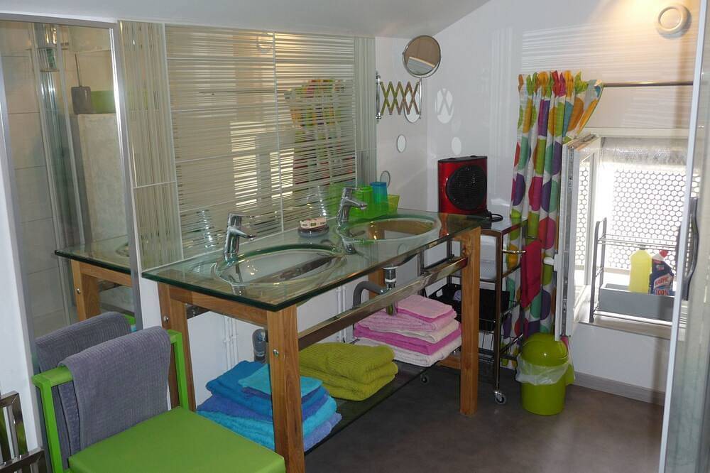 Appartement entier, Domaine \"Chez Marianne\" mit Privatparkplatz in Villers-en-Haye, Toul
