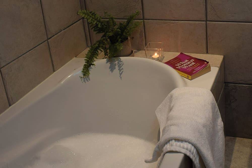 Entire apartment, Mirabello | Skylight Bathtub | Sea Views | Elounda in Elounda, Lasithi