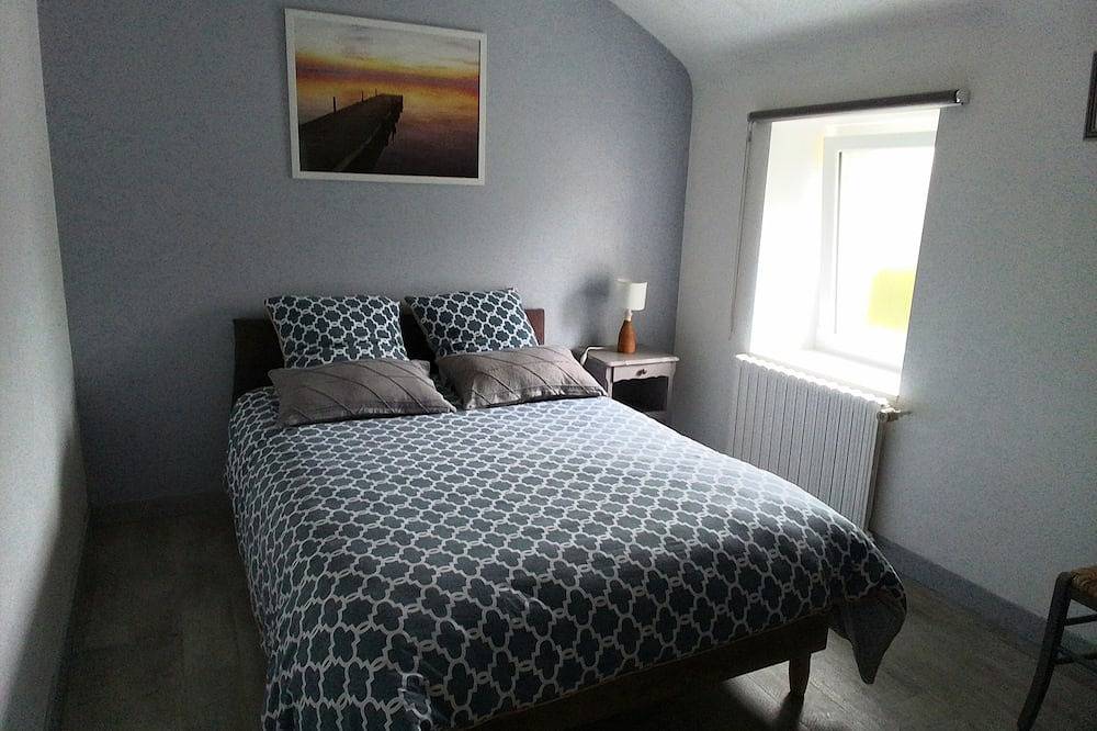 Maison à la Campagne, Proche des Plages au Cœur de la Baie D'audierne in Peumerit, Côte de Cornouaille