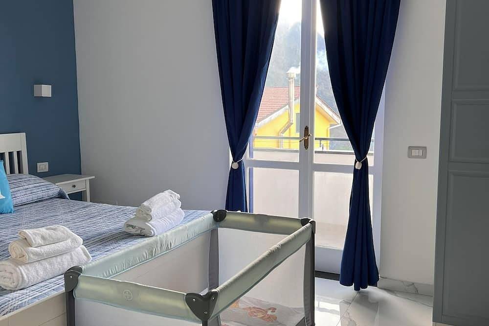 Appartamento con Piscina e vista mozzafiato sul Golfo di Napoli in Pimonte, Monti Lattari