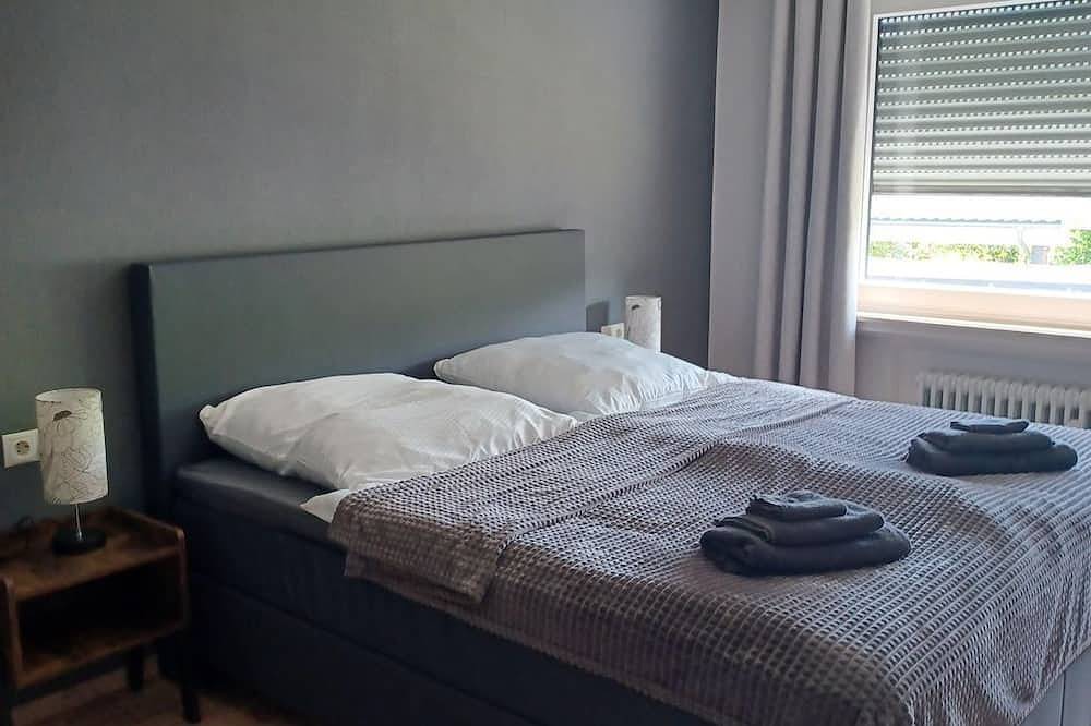 Ganze Wohnung, Ferienwohnung \"Im Wiesenrain\" - Appartement/Fewo, Dusche, Wc, Terrasse in Hausen (Wied), Mittelrhein