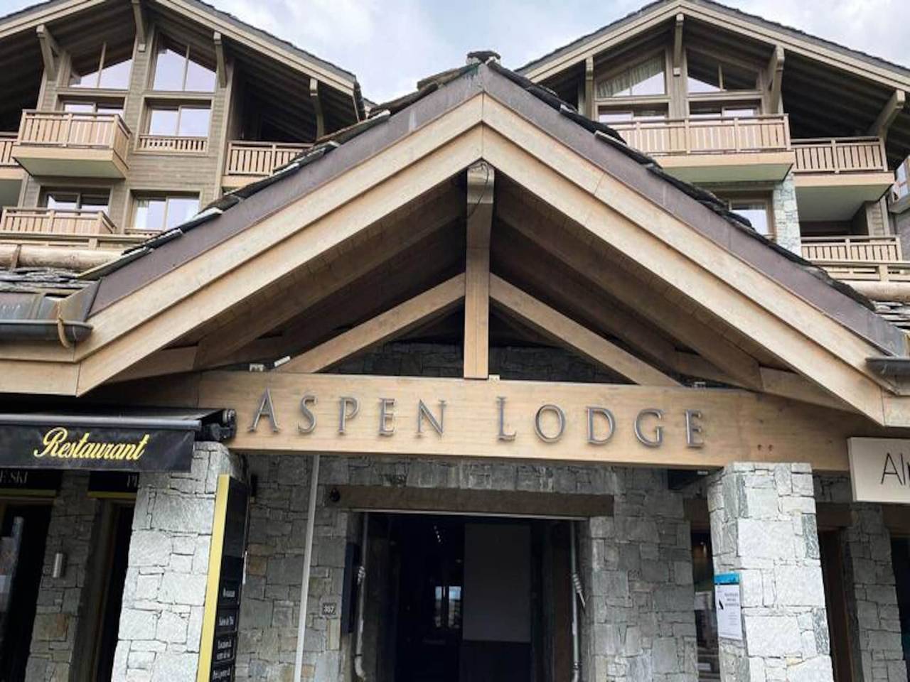 Entire apartment, Aspen Lodge Residence in Courchevel 1650 (Moriond), Saint-Bon-Tarentaise