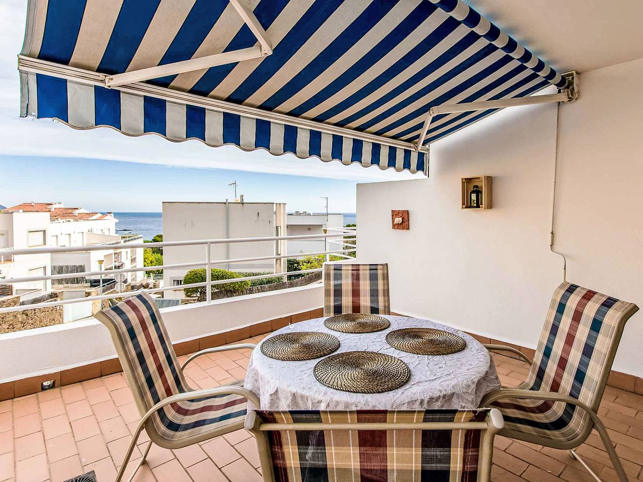 Ganze Wohnung, Salina in Llanca, Oberampurien