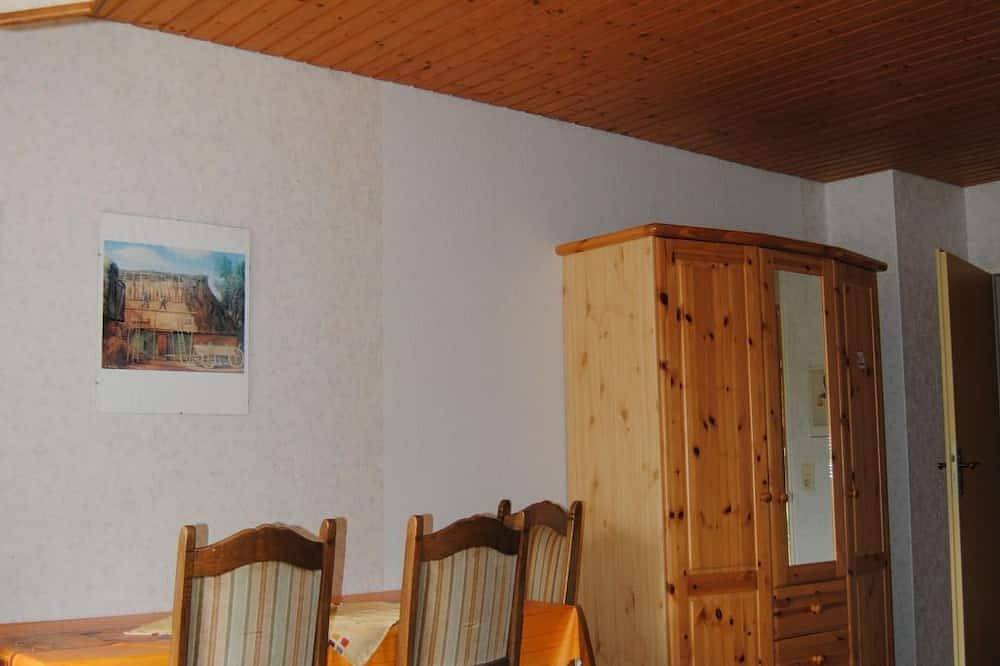 Ganze Wohnung, Ländliche Ferienwohnung in beliebtem Gästehaus in Goosefeld, Rendsburg-Eckernförde