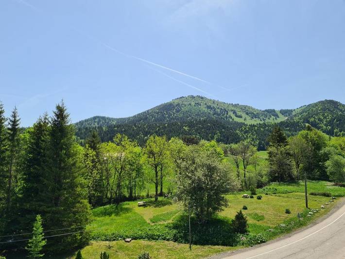 Gîte pour 4 personnes, avec balcon ainsi que vue et piscine à Gresse-en-Vercors - 2