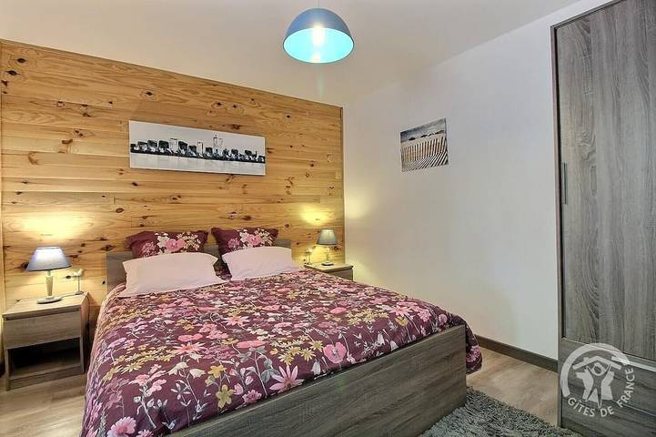 Location de vacances pour 2 personnes, avec terrasse et jacuzzi ainsi que sauna et jardin à Lannebert - 3