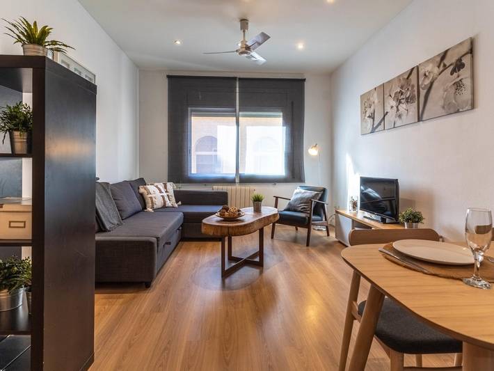 Entire holiday apartment, Nice apartment in Vila de Gracia in Barcelona Centre, Barcelona