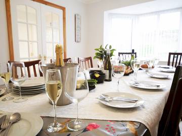 Holiday Home for 11 People in Red Wharf Bay, Isle of Anglesey, Photo 2