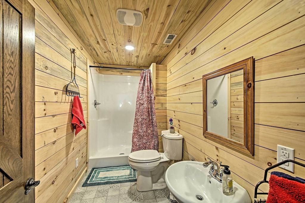 'Eagle Crest Lodge' - Large Group Getaway! in Hoosier National Forest