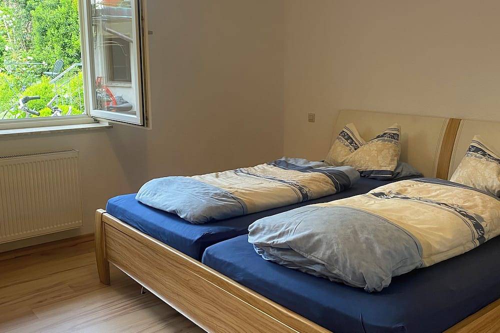 Ganze Wohnung, Schöne, moderne Ferienwohnung in Ihringen am Kaiserstuhl für 2 Personen in Ihringen, Kaiserstuhl