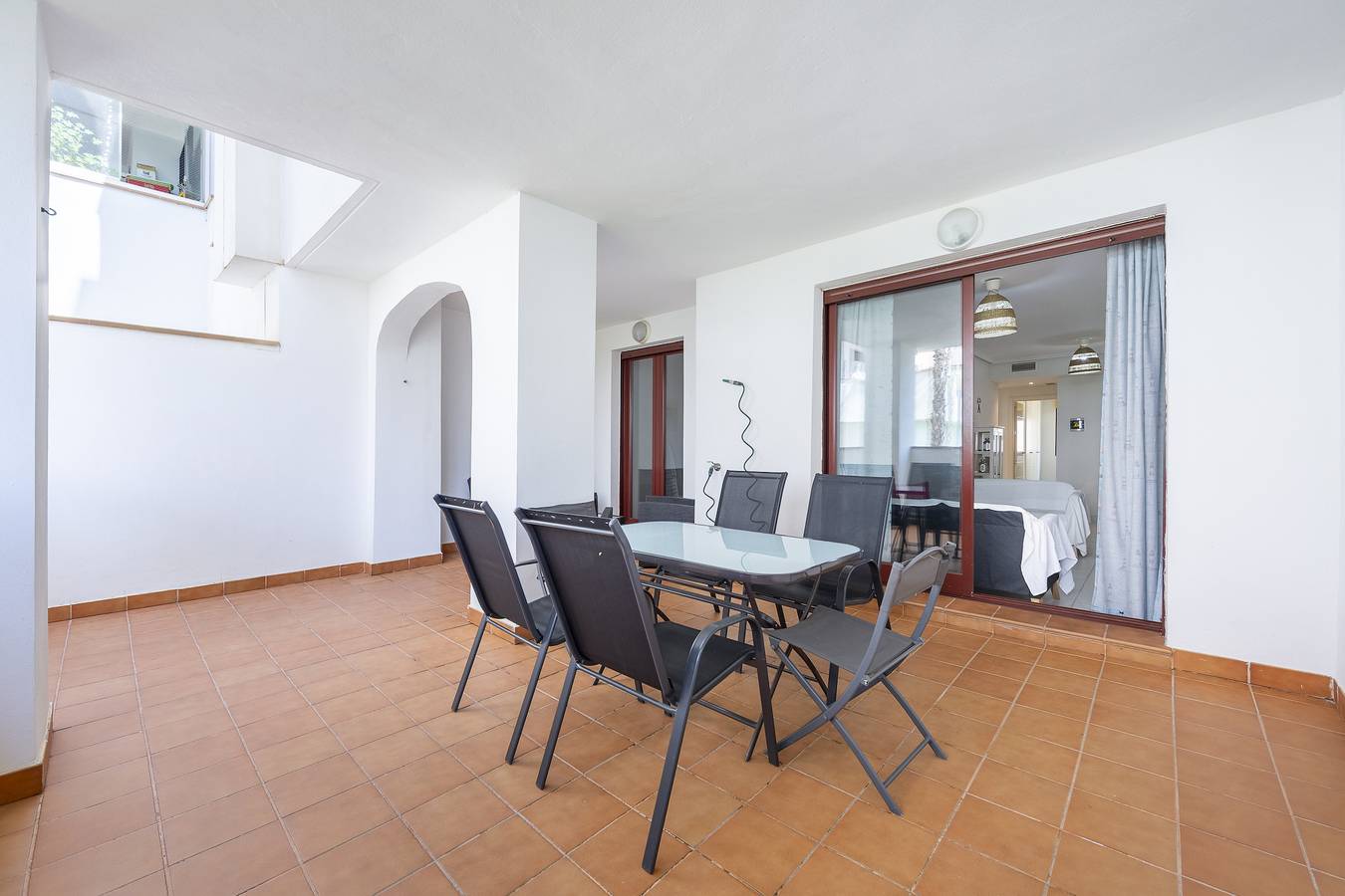 Apartamento entero, Apartamento 'Increible Playazo Vera' con piscina compartida, terraza privada y aire acondicionado. in Playas de Vera, Vera