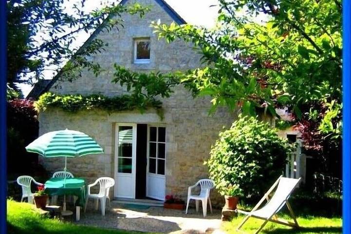 Gîte pour 6 personnes, avec terrasse et jardin