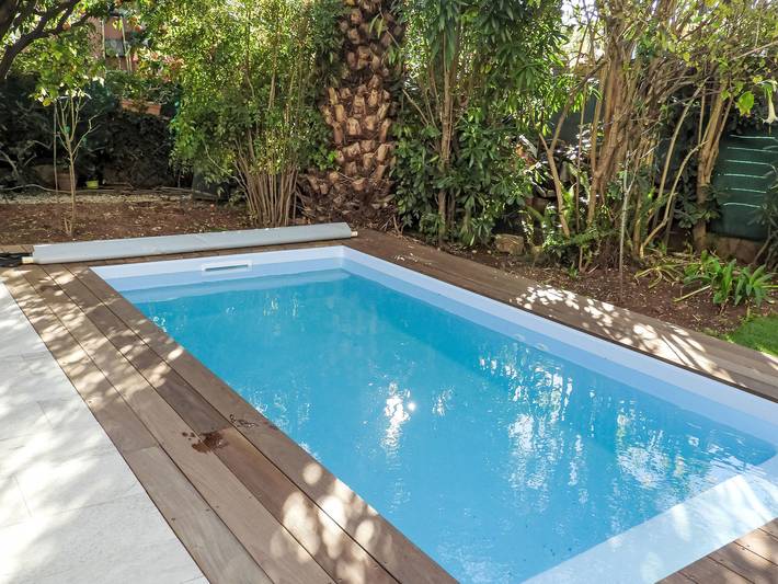Apartamento entero, Wohnung "Les roses" auf einem eingemauerten Grundstück in Saint-Laurent-du-Var, Costa mediterránea (Francia)