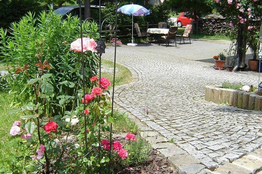 Ganze Wohnung, Gästehaus Margot - Ferienwohnung Nr. 2 (Appartement) in Bad Bayersoien, Bayerische Alpen