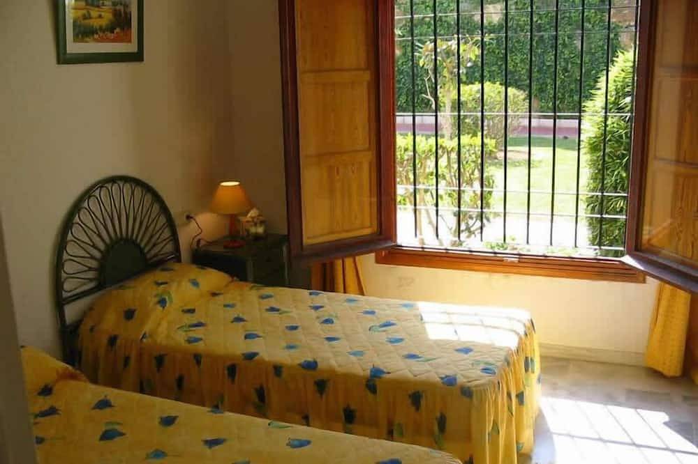 Ganze Wohnung, Gut ausgestattete 2 Schlafzimmer, 2 Badezimmer Apartment im Poolbereich in Puerto de la Duquesa, Manilva